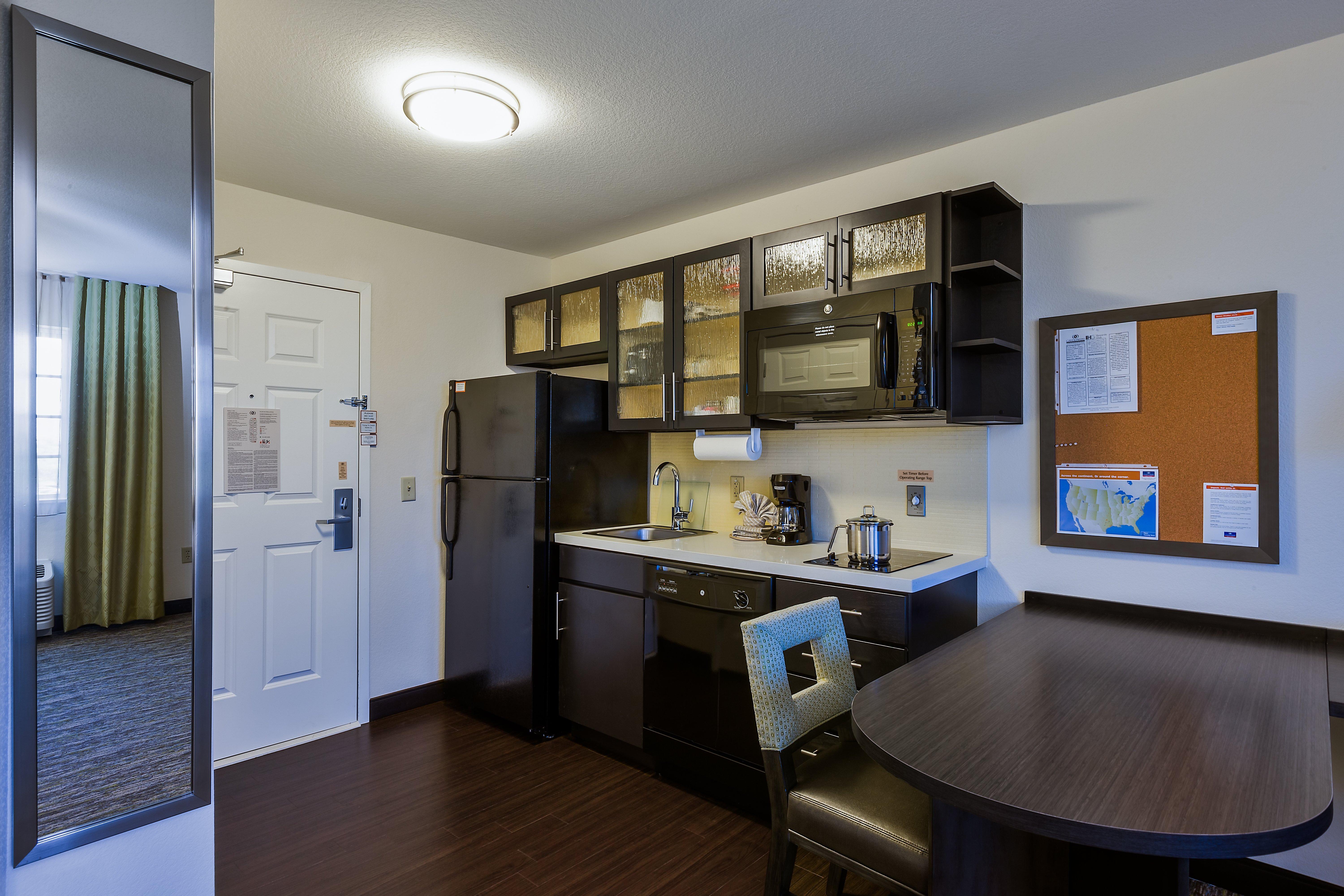 Candlewood By Ihg Hotel 3*