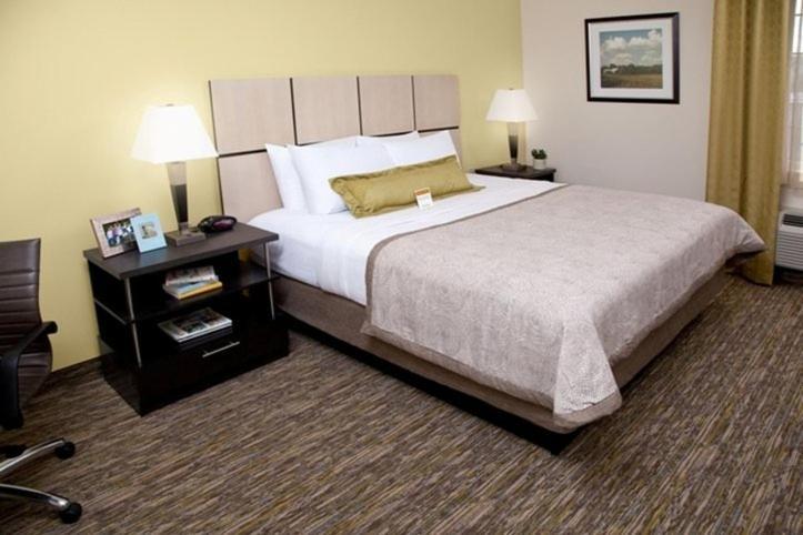 Candlewood By Ihg Hotel